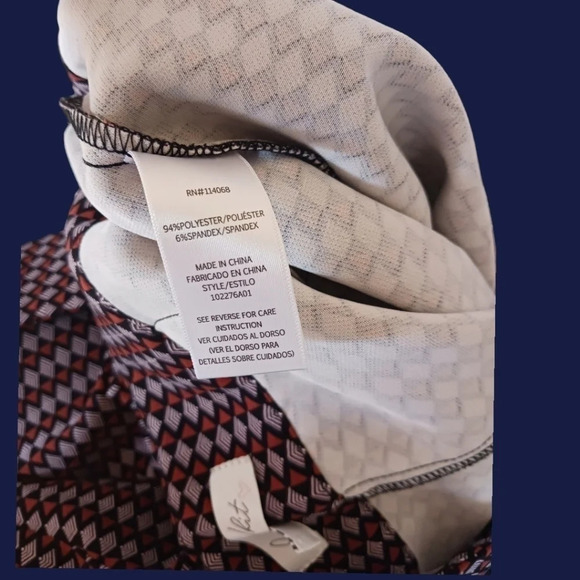 Love whit the runway pre loved geo printed pants size 2 - Picture 7 of 8